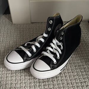 Converse Black and White High-Top Sneakers size 7 brand new